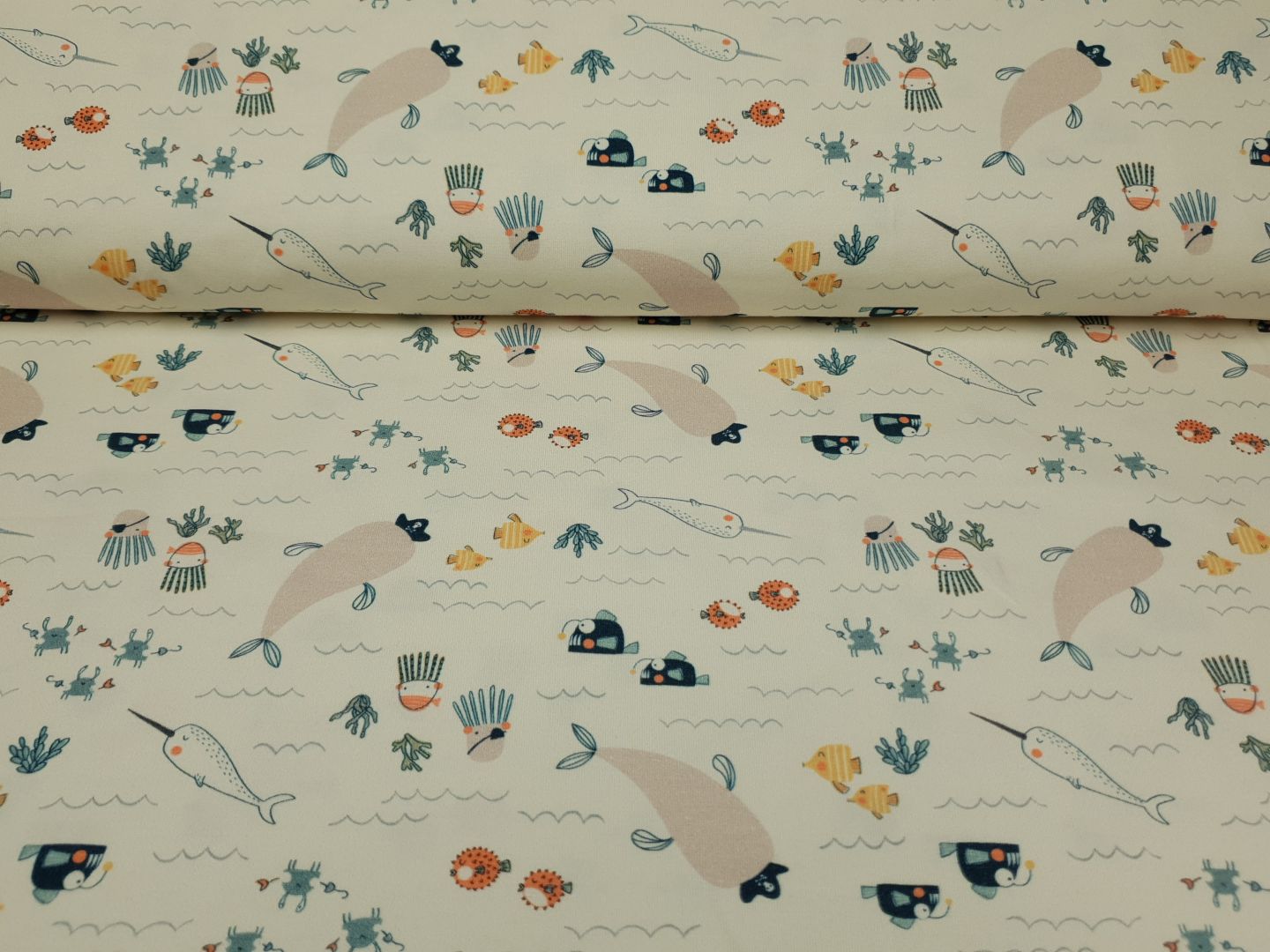 Sea Animals ecru/dunkelblau/sand/gelb