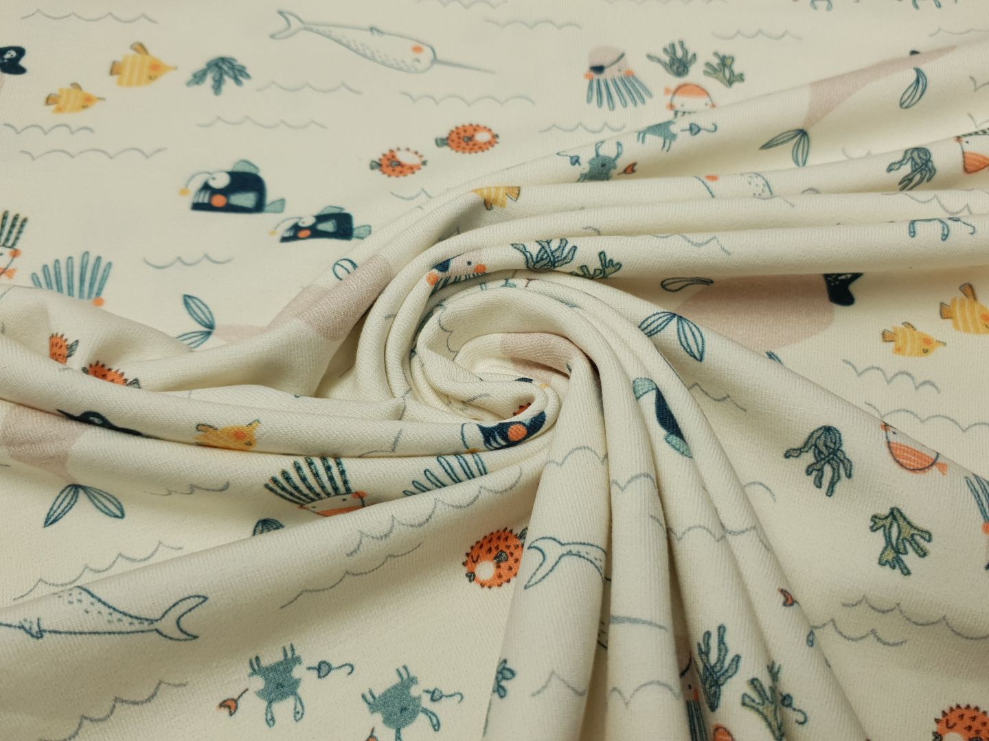 Sea Animals ecru/dunkelblau/sand/gelb