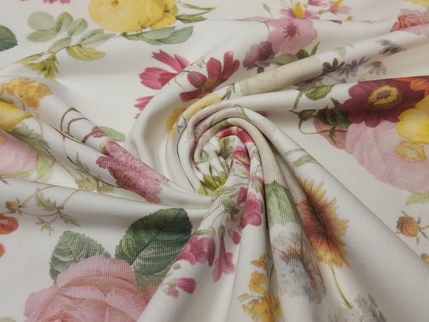 Spring Flowers offwhite/bunt
