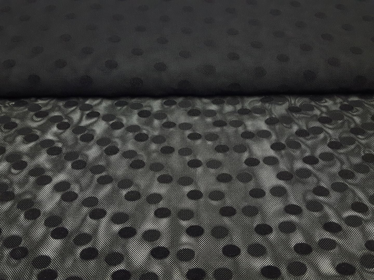 Tüll schwarz