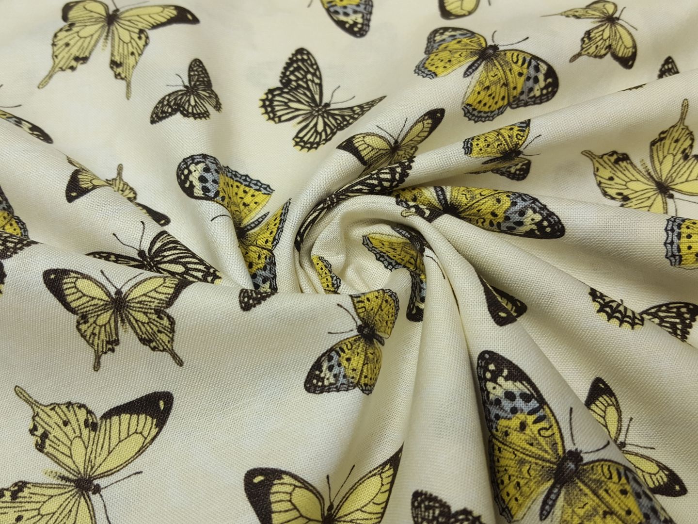 Timeless Treasures Butterfly creme/gelb/schwarz