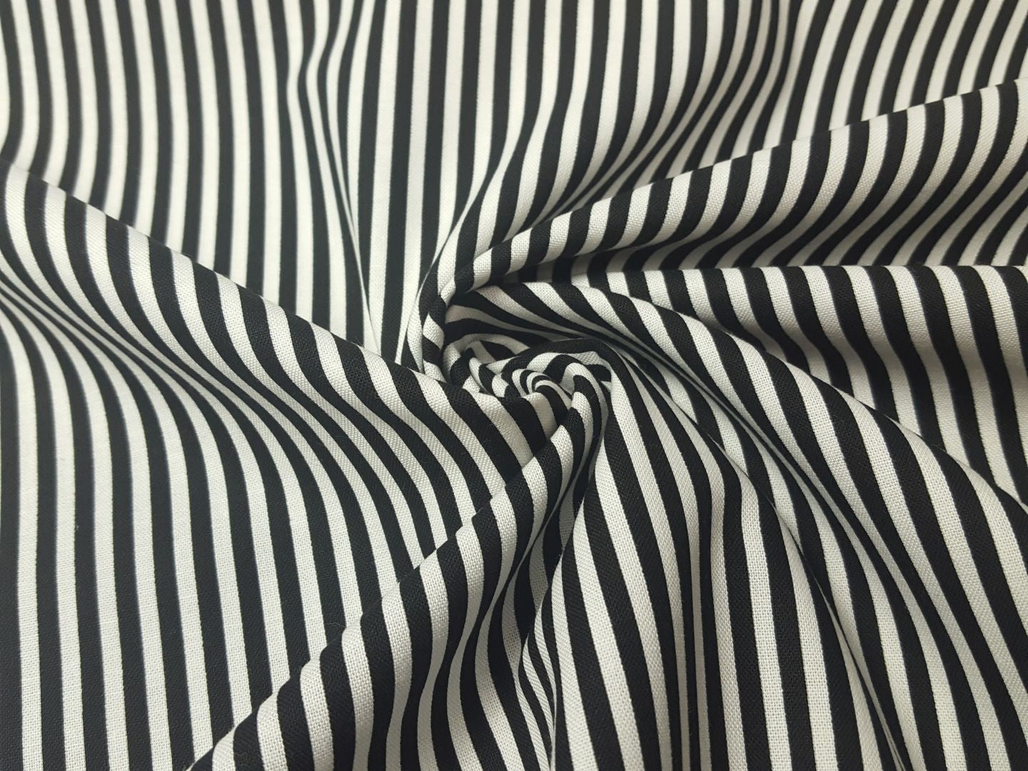 Timeless Treasures Stripe schwarz/weiss