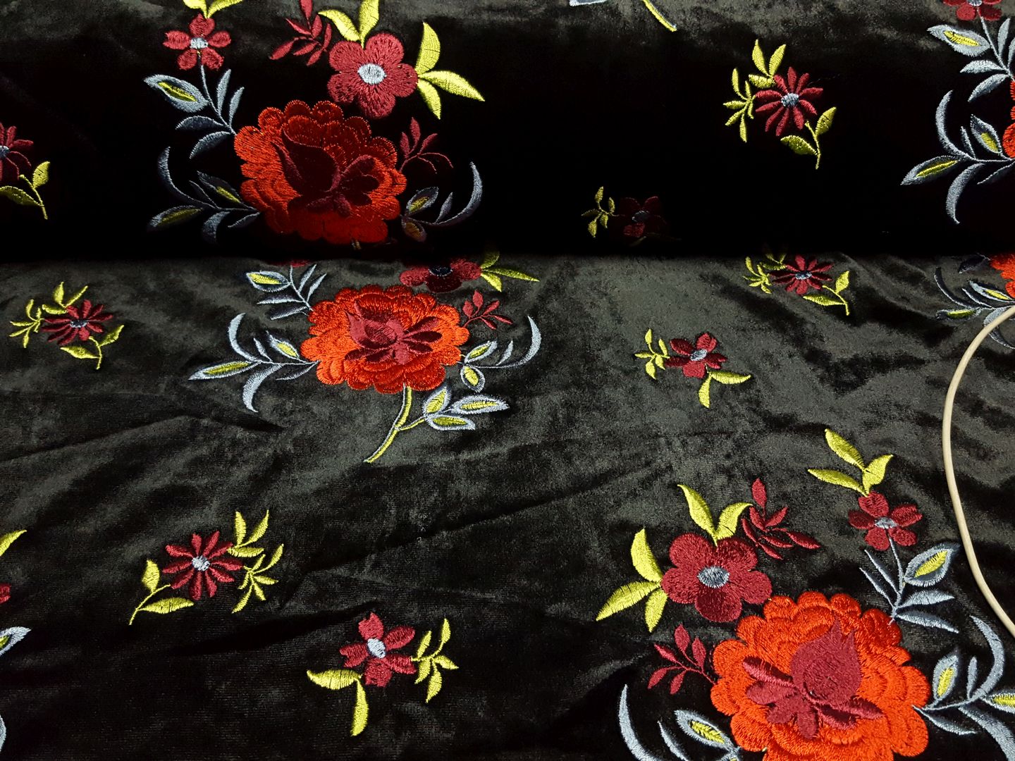 Velva schwarz/bunt