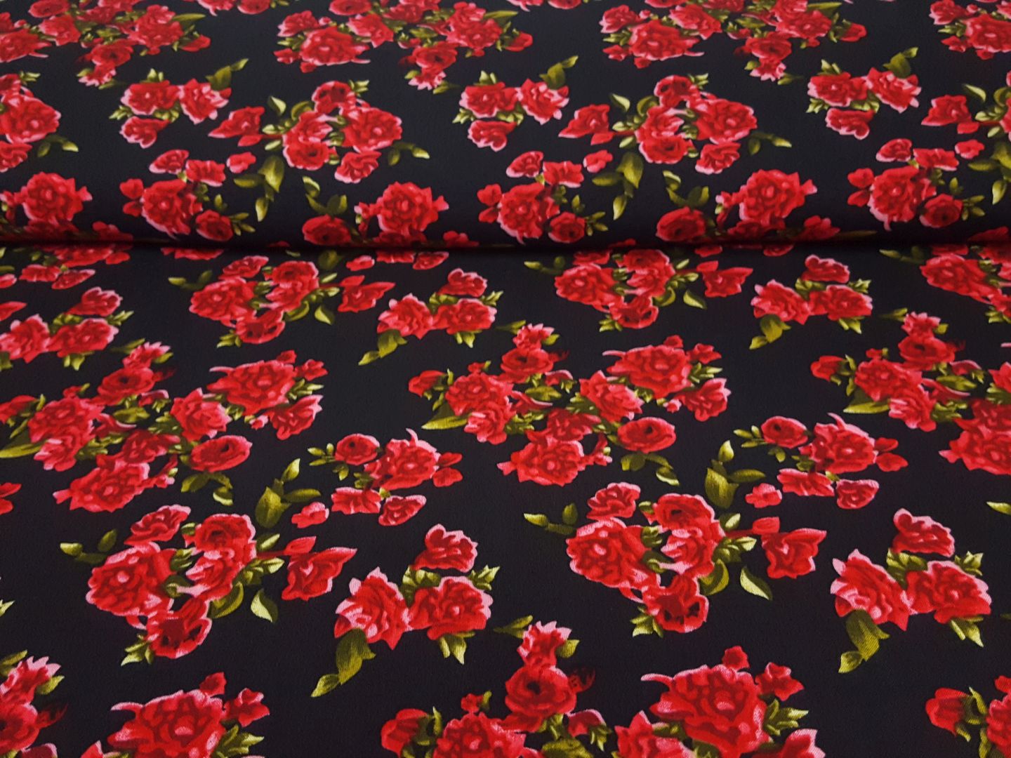 Viskose Webware schwarz/oliv/rot/rosa