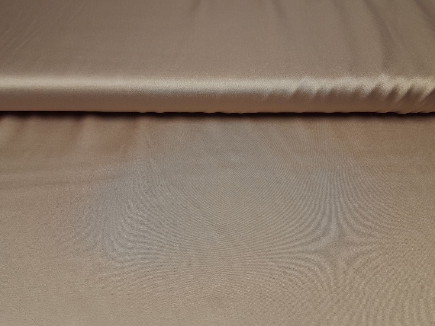 Einzelstück Viskosesatin camel