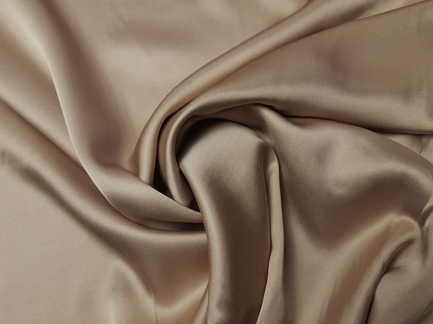 Einzelstück Viskosesatin camel