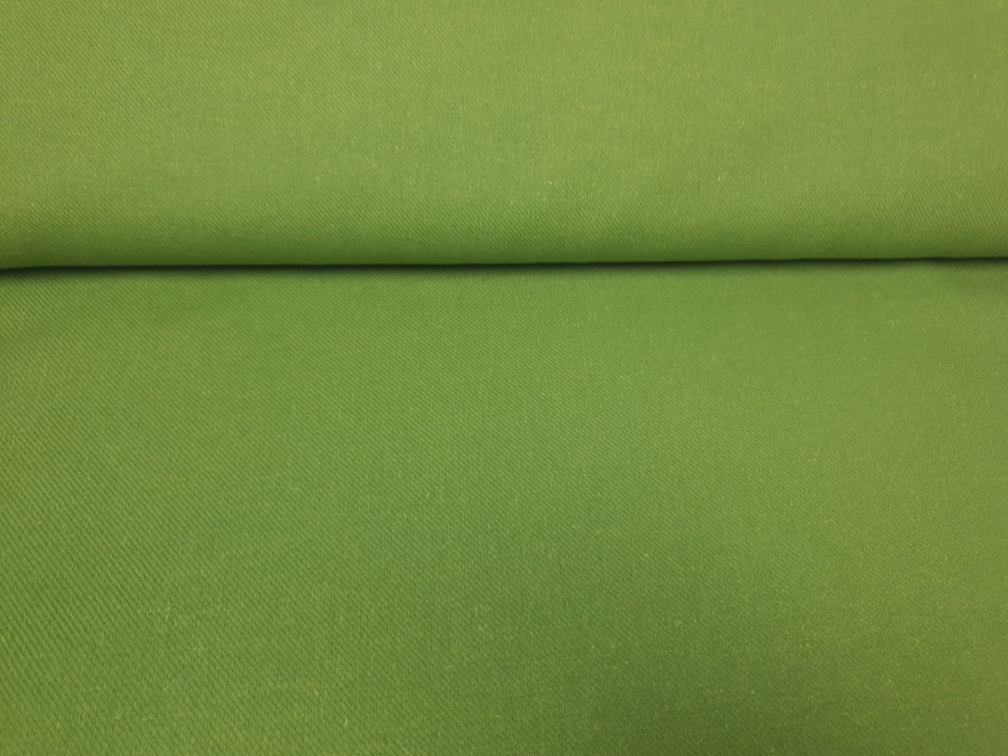 Viskose/Leinen grasgrün