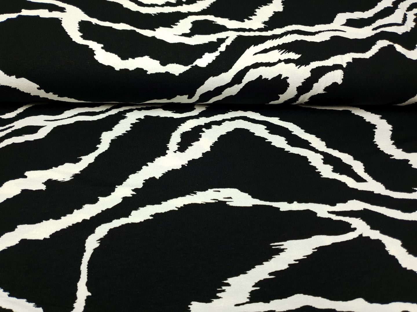 ZigZag schwarz/weiss