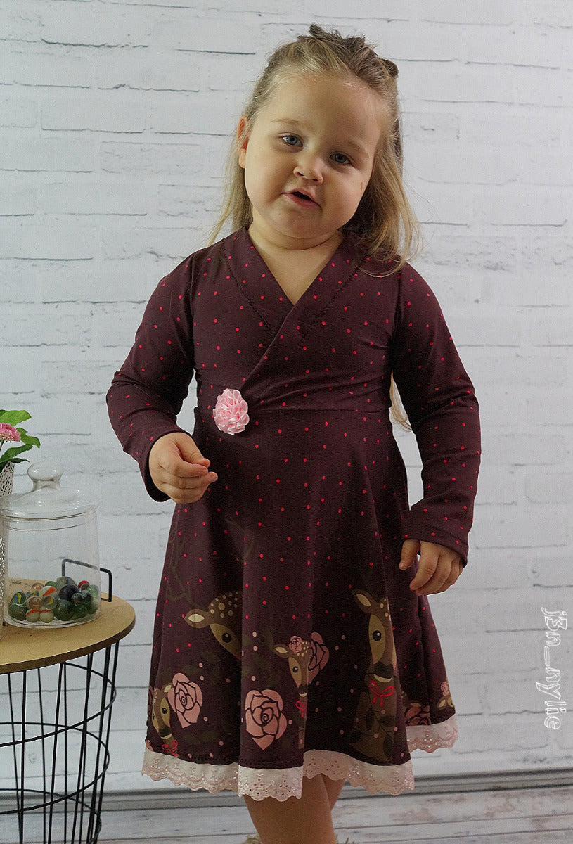 Papierschnittmuster Wickelkleid Kinder von Fadenkäfer