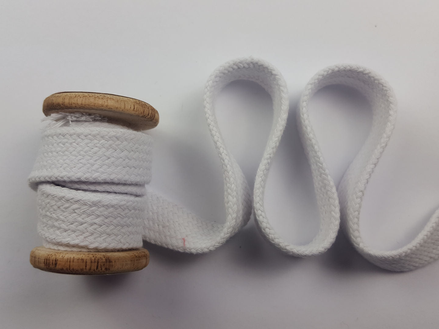 20mm Baumwollkordel flach-geflochten, weiss