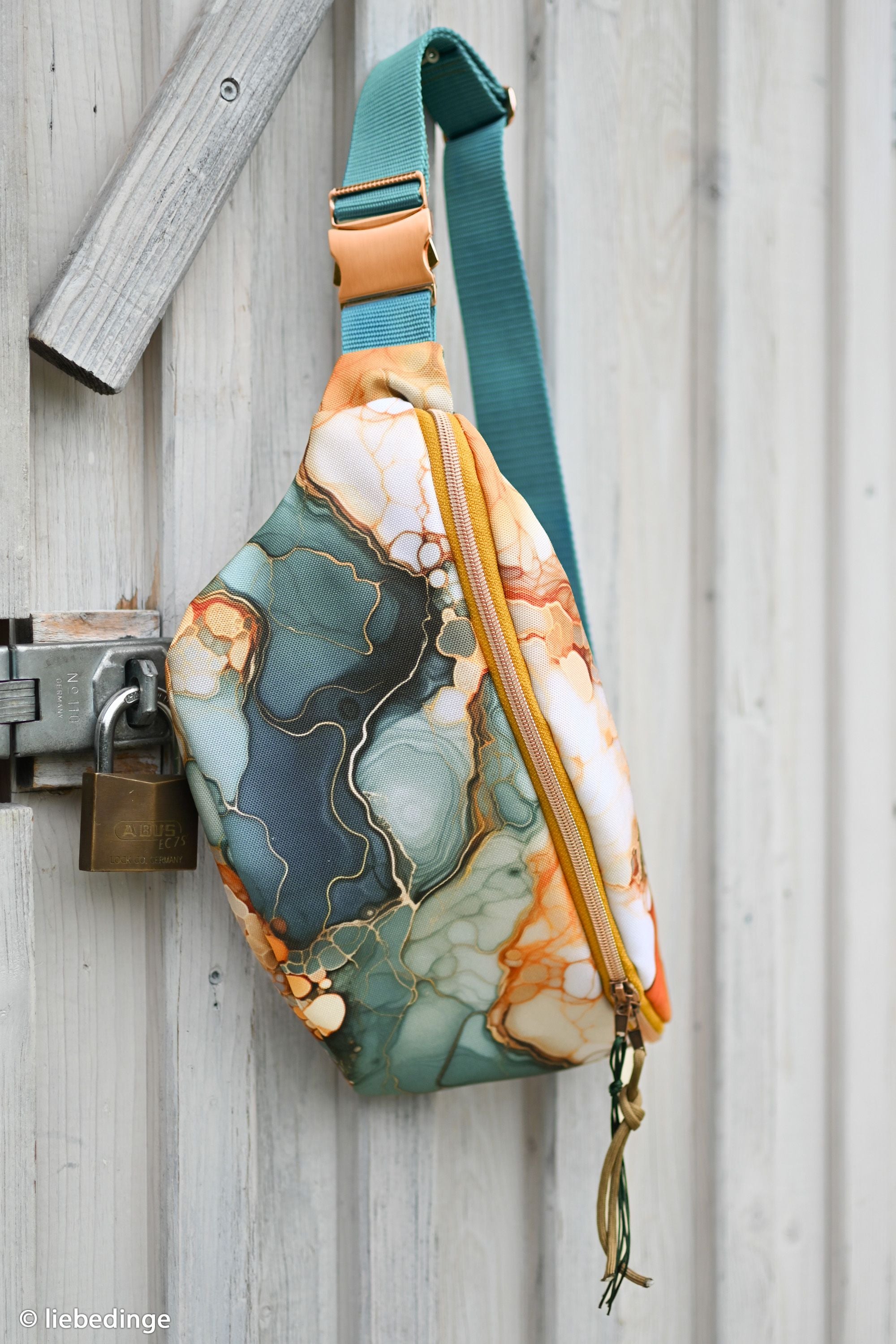 Flowing Bloom by Sarah Mariam petrol/rost/gold/offwhite
