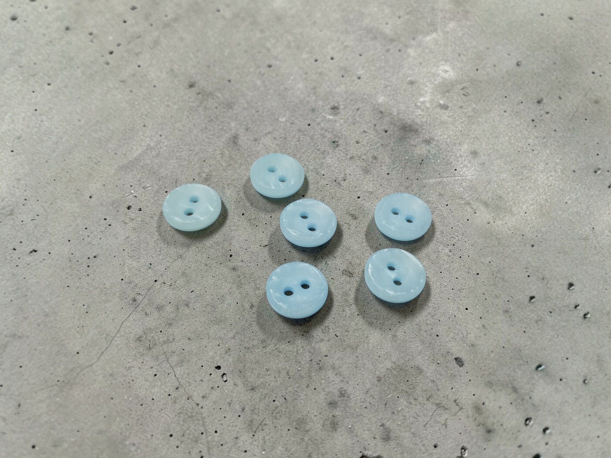 Kunststoffknöpfe 11mm hellblau