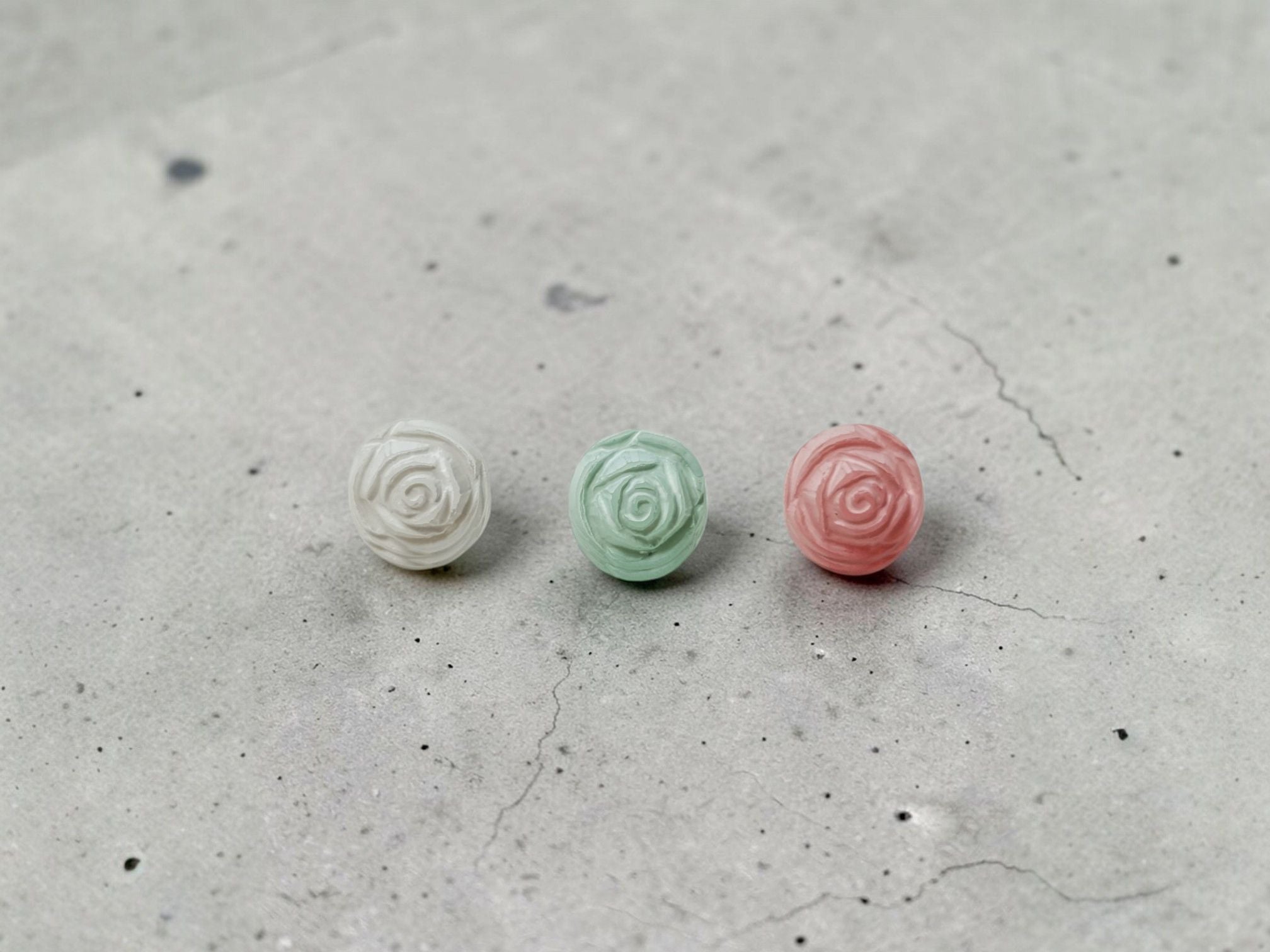Kunststoffknöpfe Roses 11mm