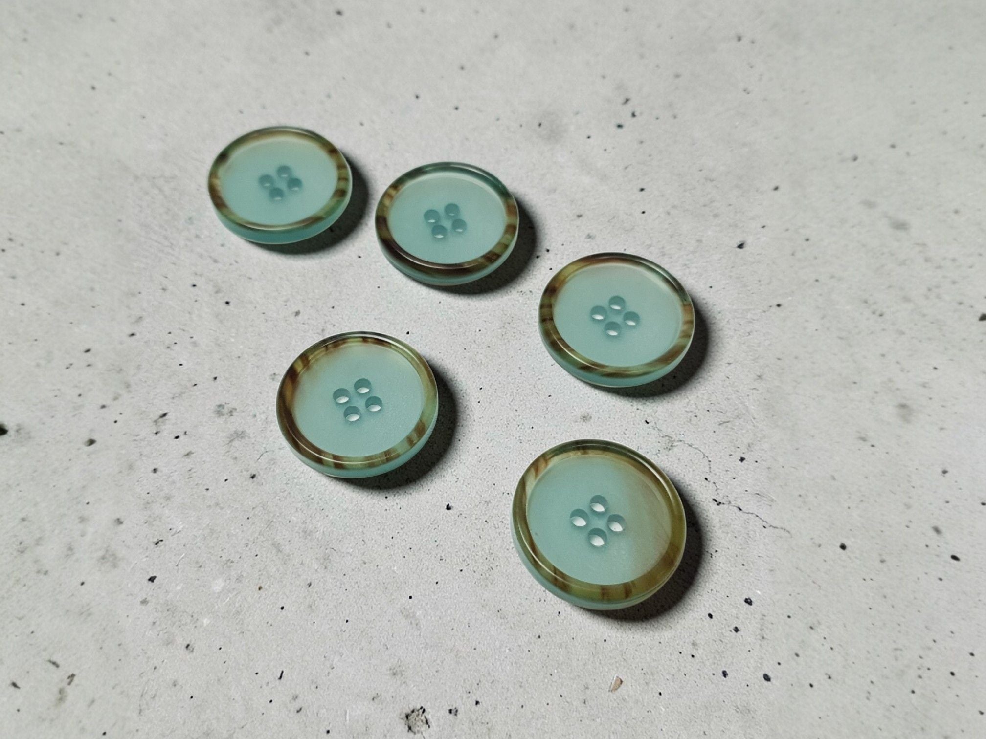 Kunststoffknöpfe aqua/grün/braun