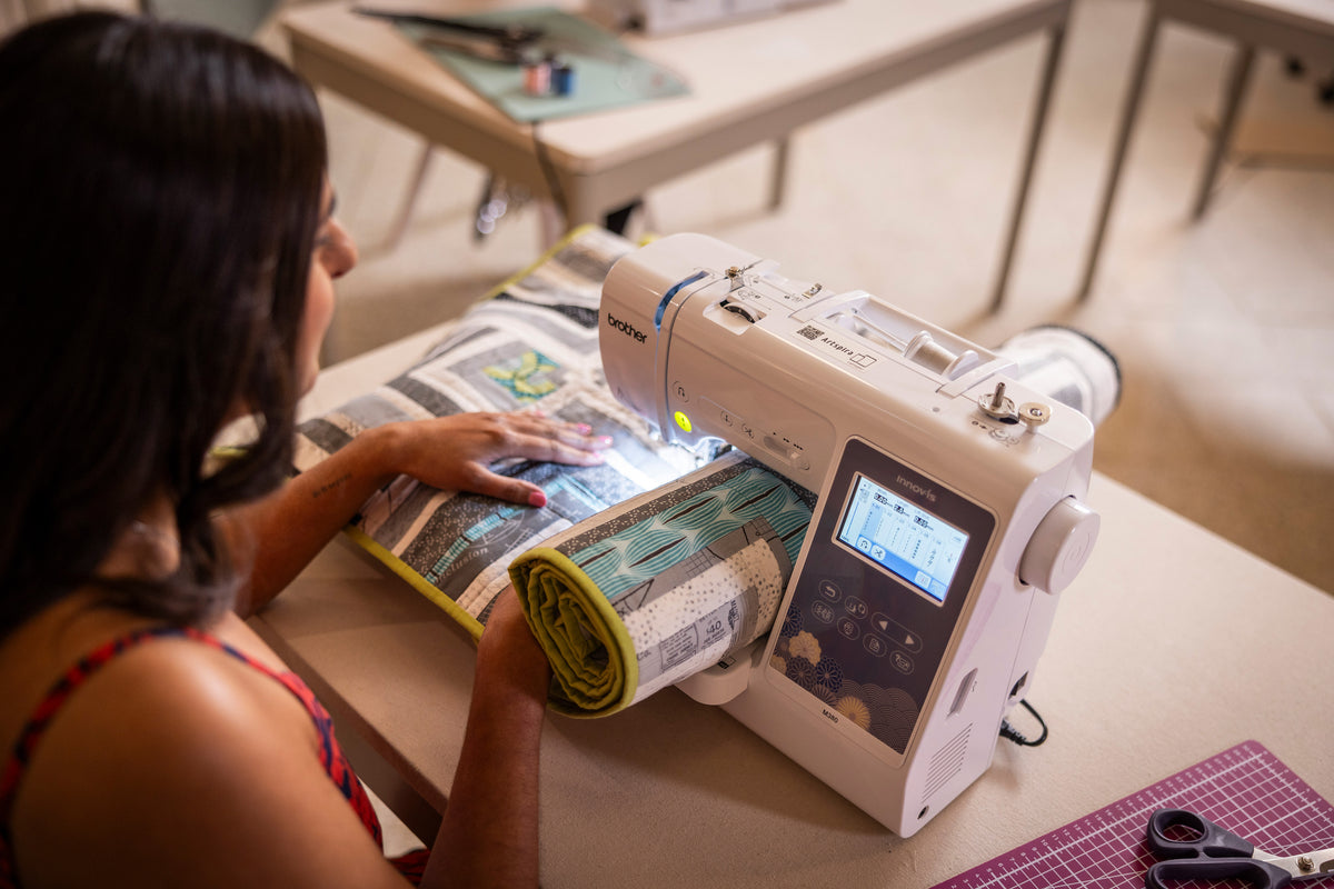 Brother Innov-is M380 Näh-, Quilt- und Stickmaschine