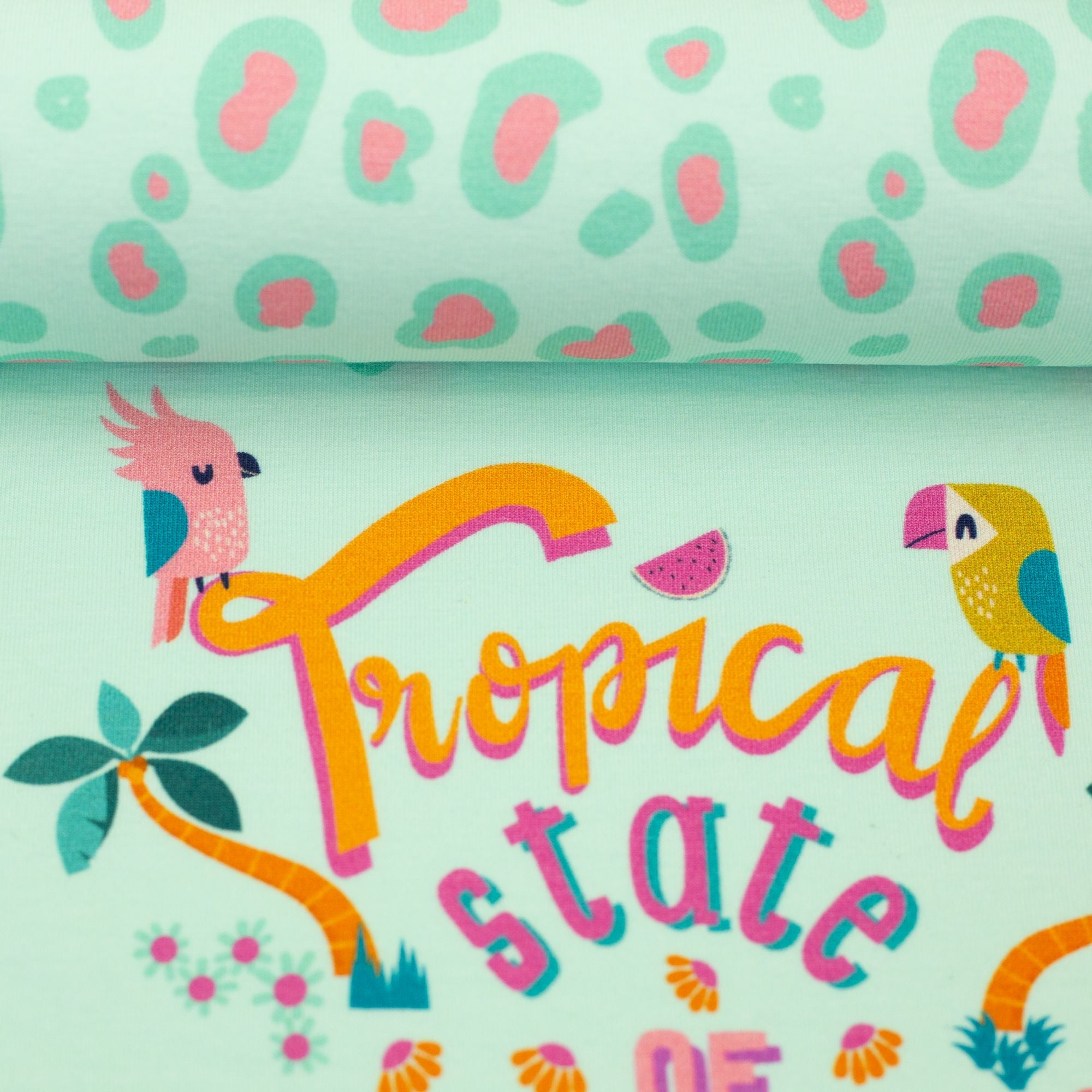 Panel Parrots by Bienvenido Colorido mint/peach/orange/pink
