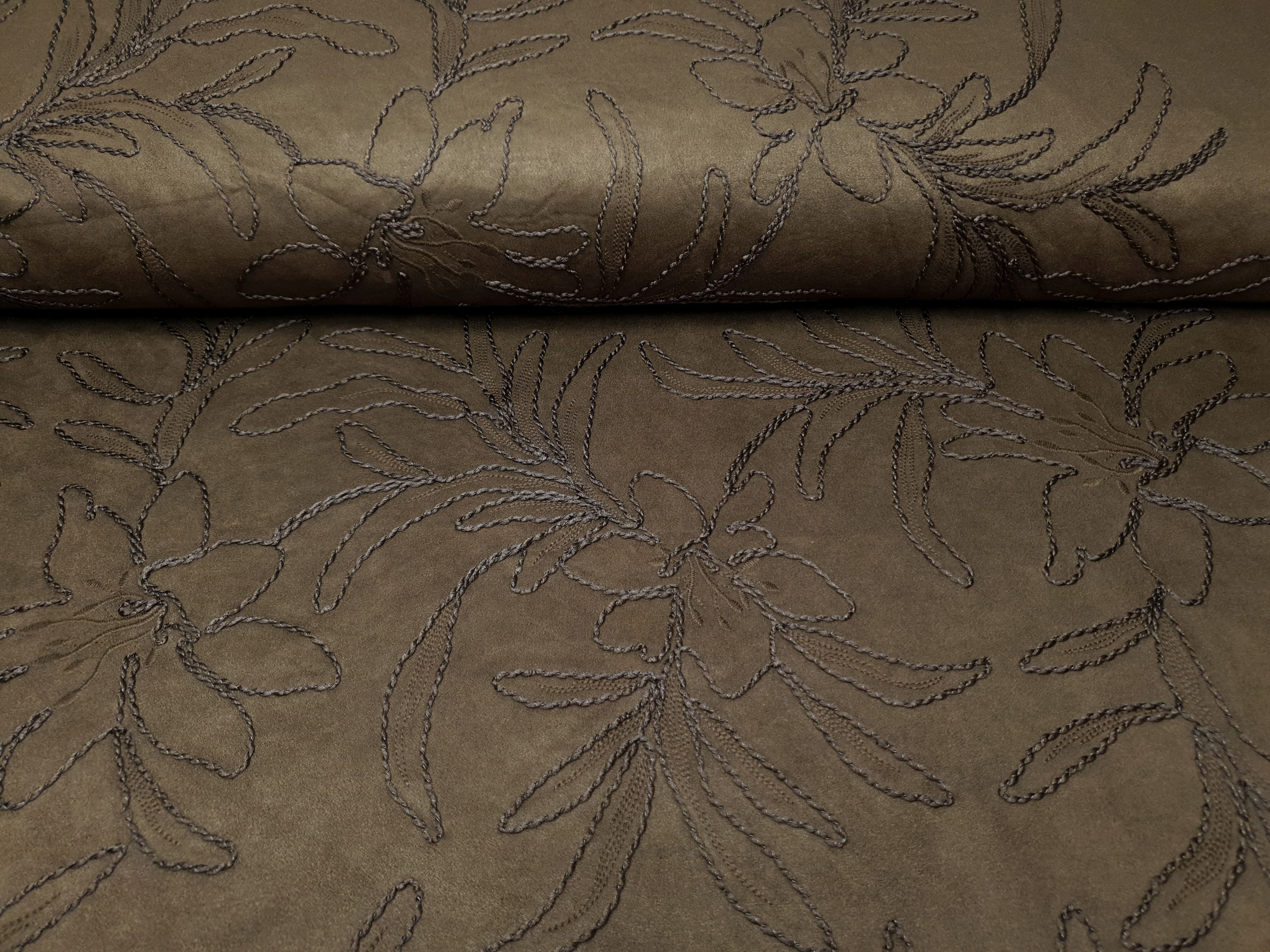 Suede Flowers chocolate