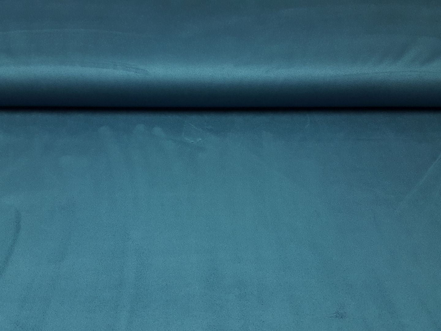 Alcantara petrol