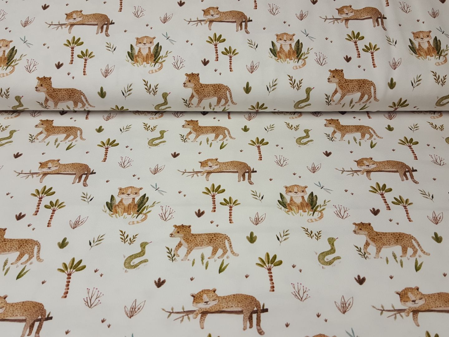 Animals by Christiane Zielinski offwhite/army/beige