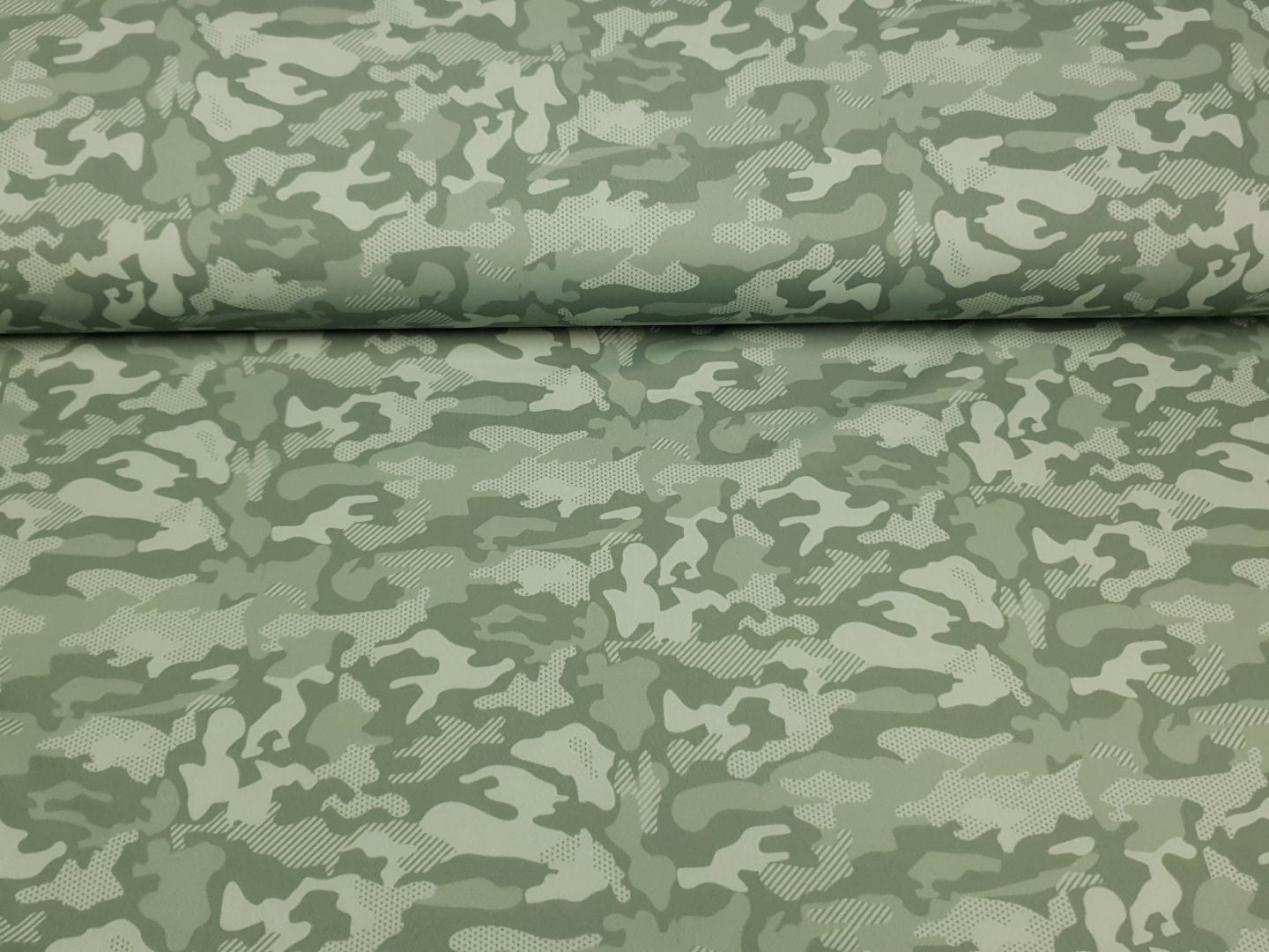Bade und Sportlycra mint