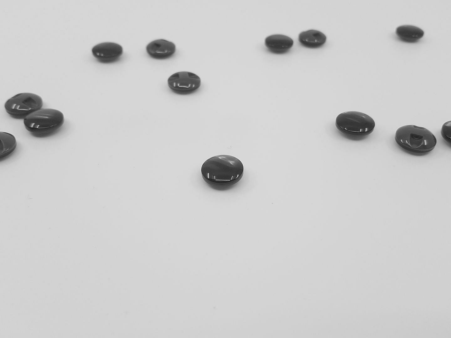 Bonbonsknöpfe schwarz 12mm