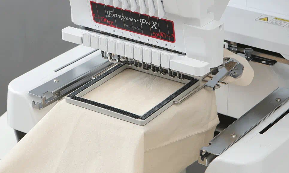 Brother PR Klemmrahmen-Set 100 x 100 mm und Halterung D, PRCLP100B