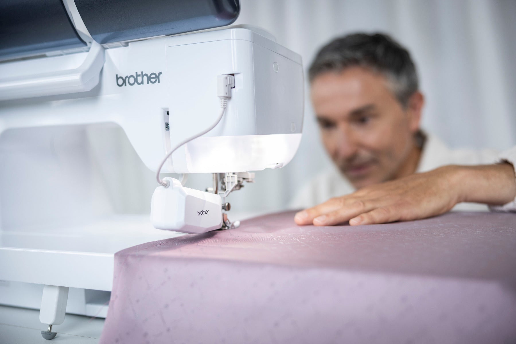 Brother Celeste Innov-is CX1 Näh- und Quiltmaschine, Eintauschaktion