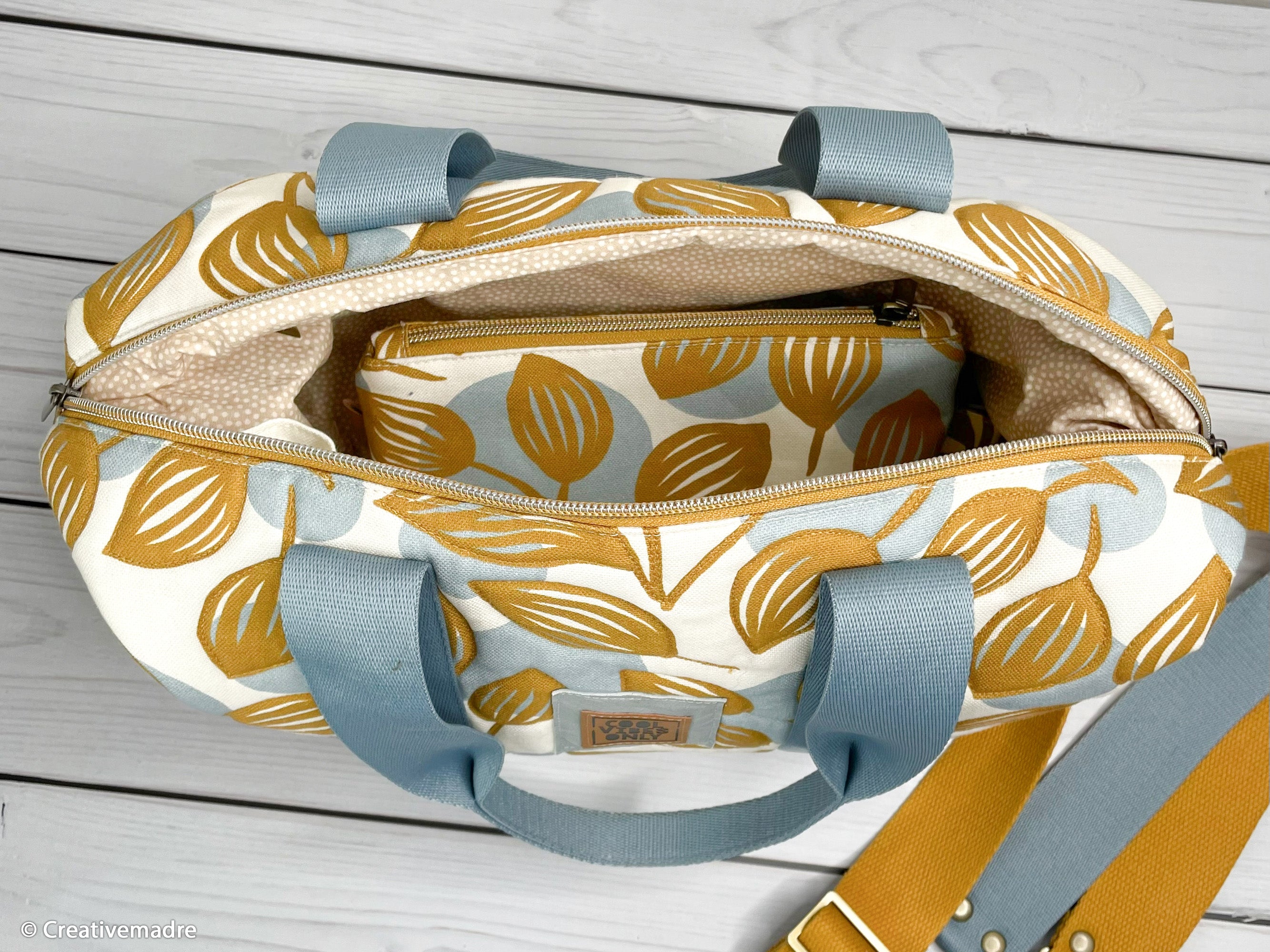 Dots & Leaves by Emjo Design ecru/ocker/dustymint