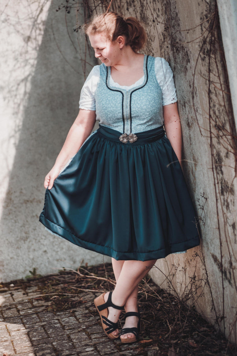 Papierschnittmuster Dirndl inkl. Bluse Damen von Fadenkäfer
