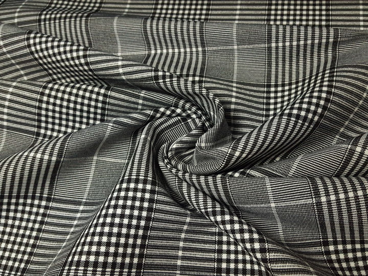 elast. Hosenstoff, Bengalin weiss/schwarz