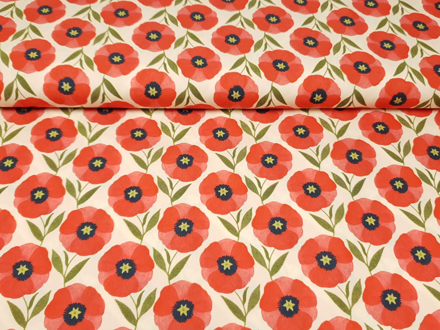 Emilie creme/rot/army