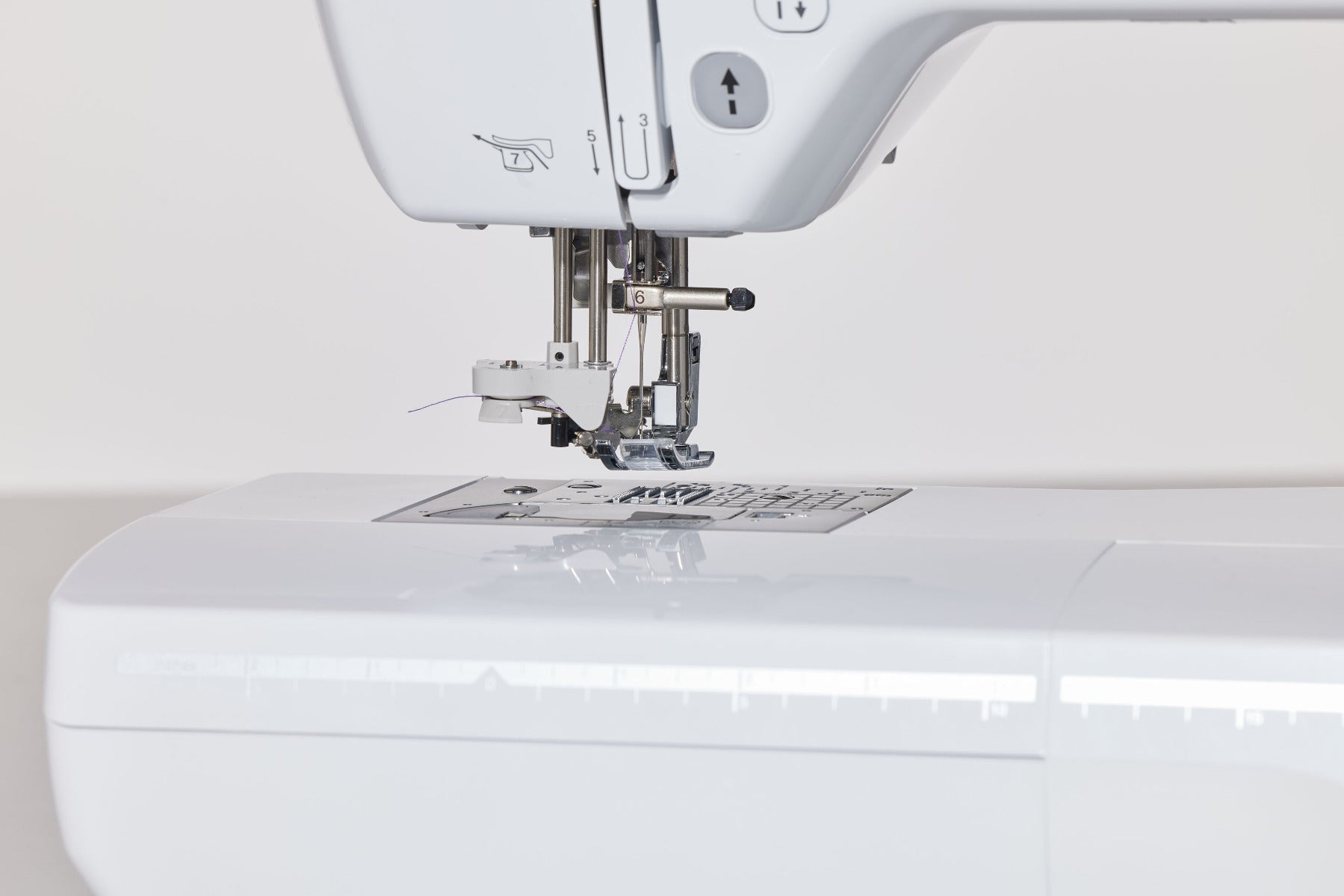 Brother Innov-is F560 Näh- und Quiltmaschine