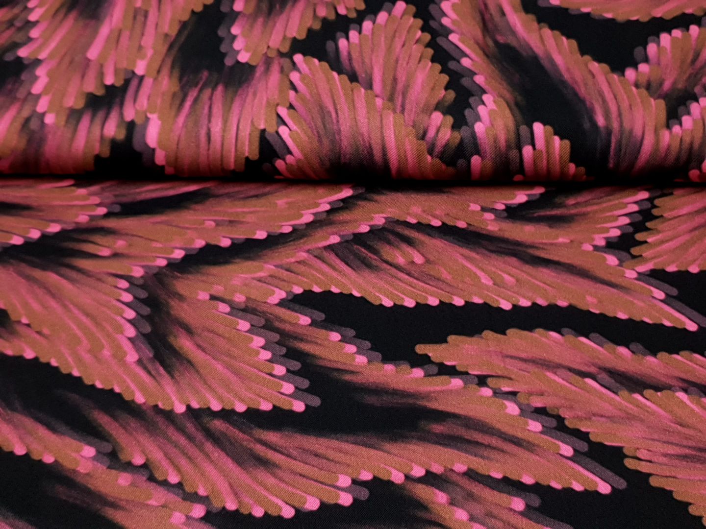 Fall Leaves by Thorsten Berger schwarz/rost/pink