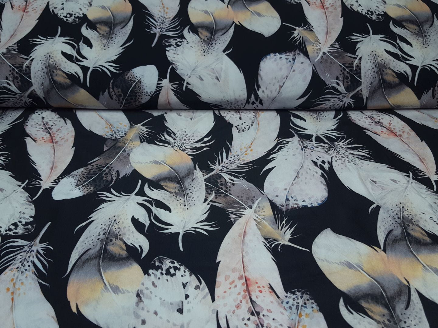 Feathers schwarz/hellgrau/beige