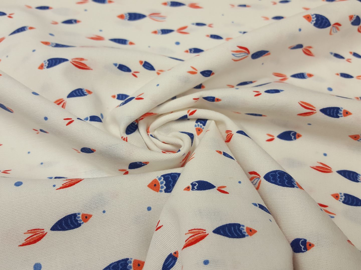 Fish offwhite/royal/rot