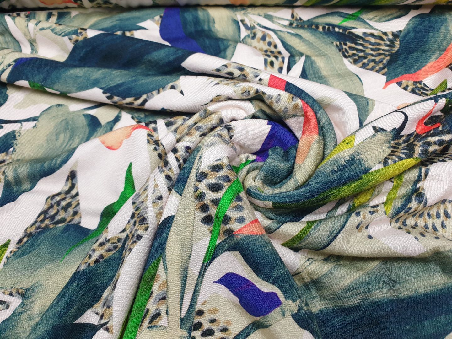 Florare ecru/petrol/bunt