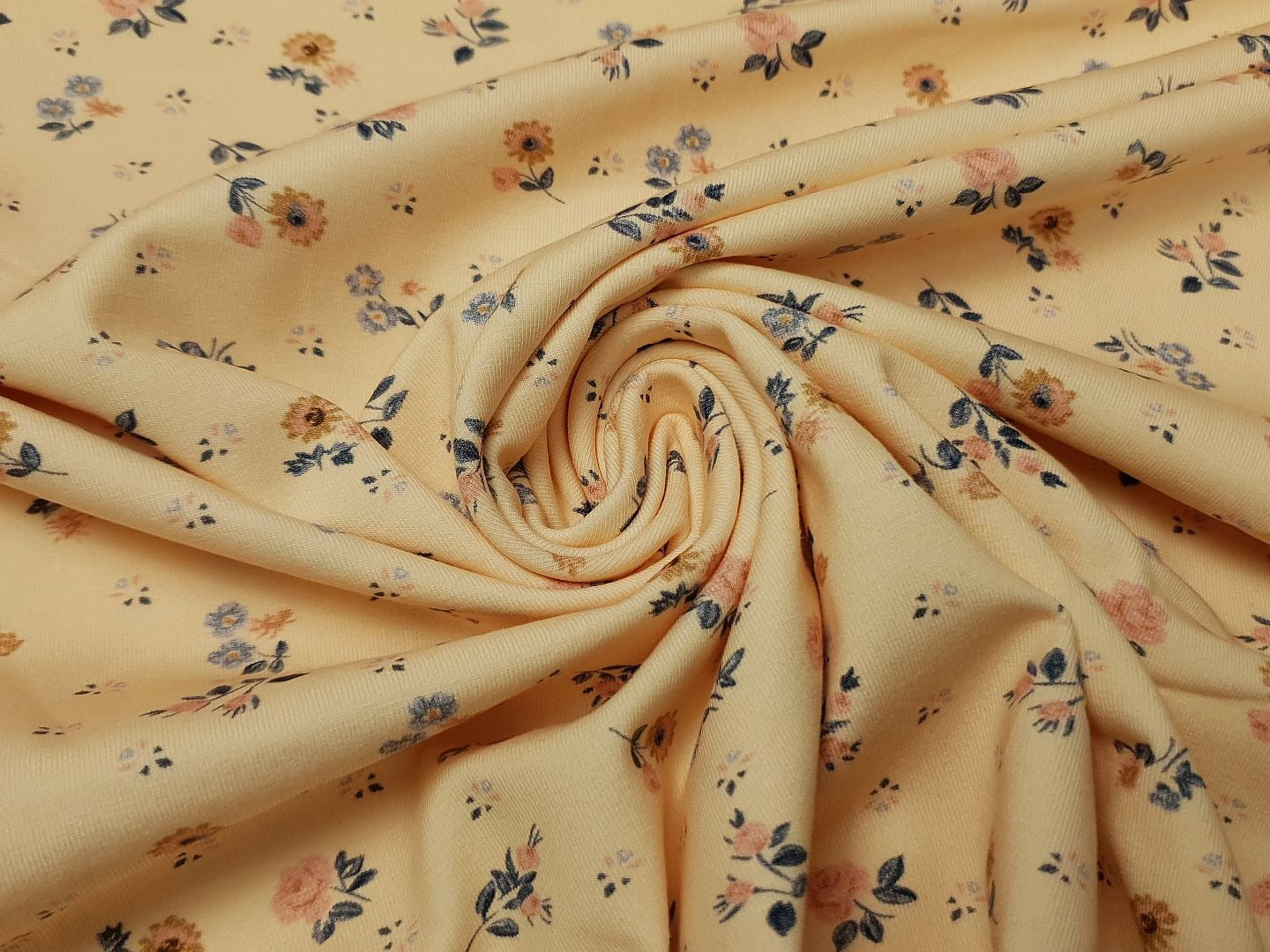 Flowers & Wood apricot/blau/rosa