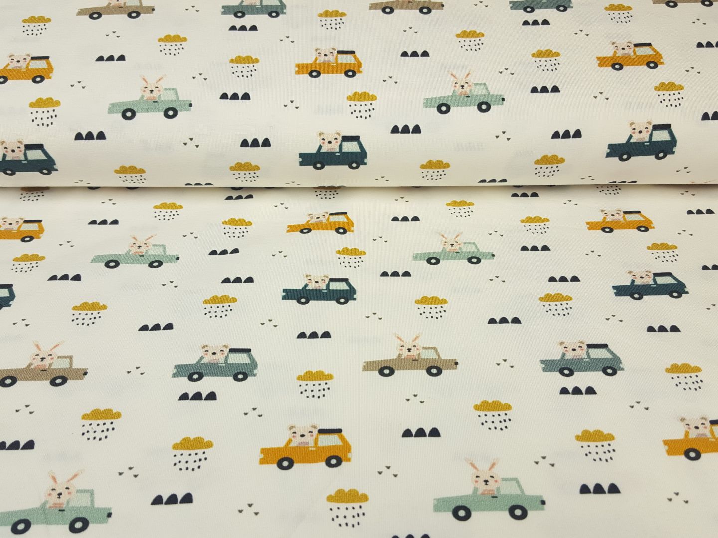 Funcar offwhite