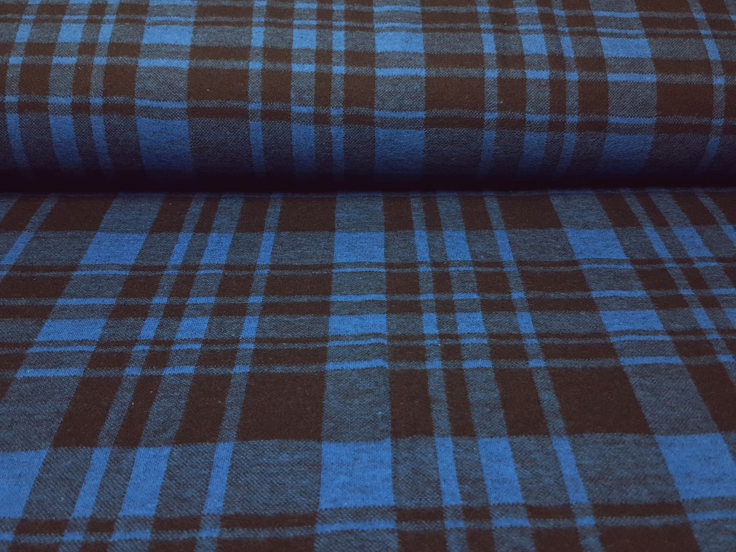 George schwarz/royalblau