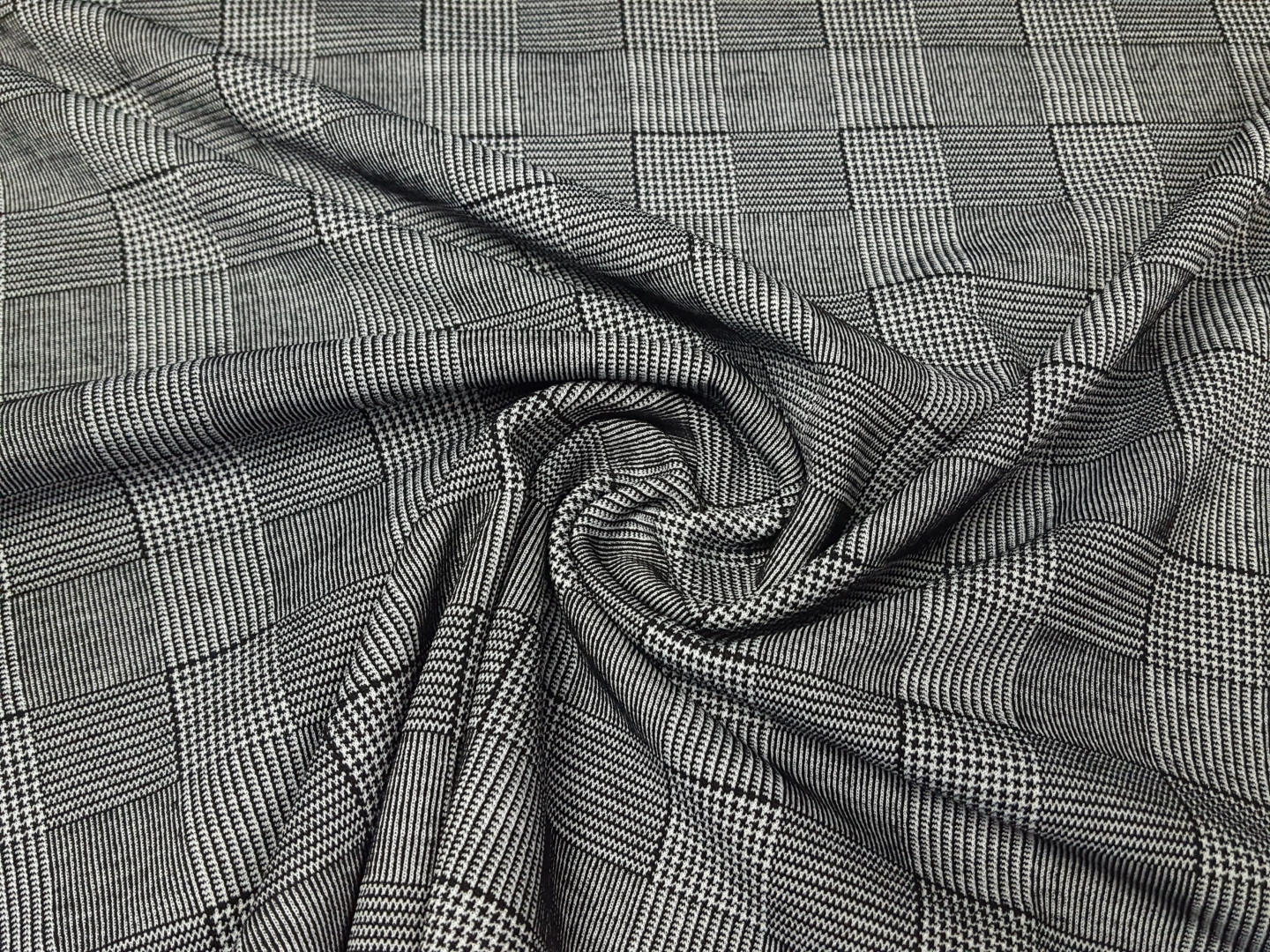 Glencheck Jacquard schwarz/grau/offwhite