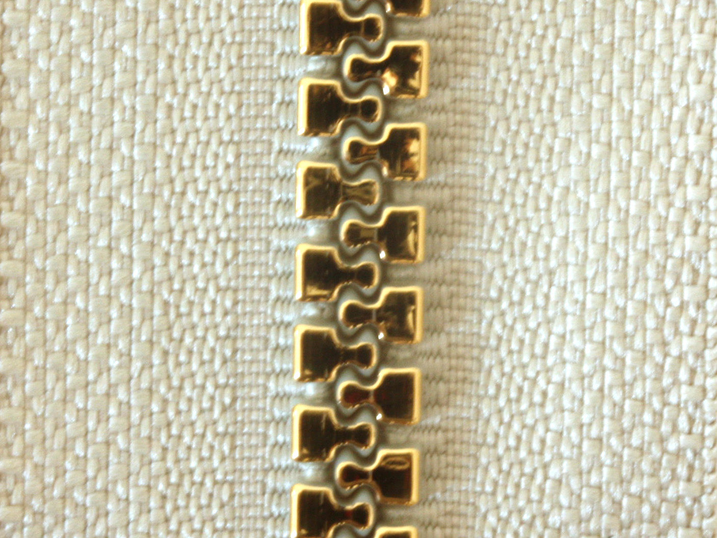 metallisierter Jacken Reissverschluss teilbar 80cm beige