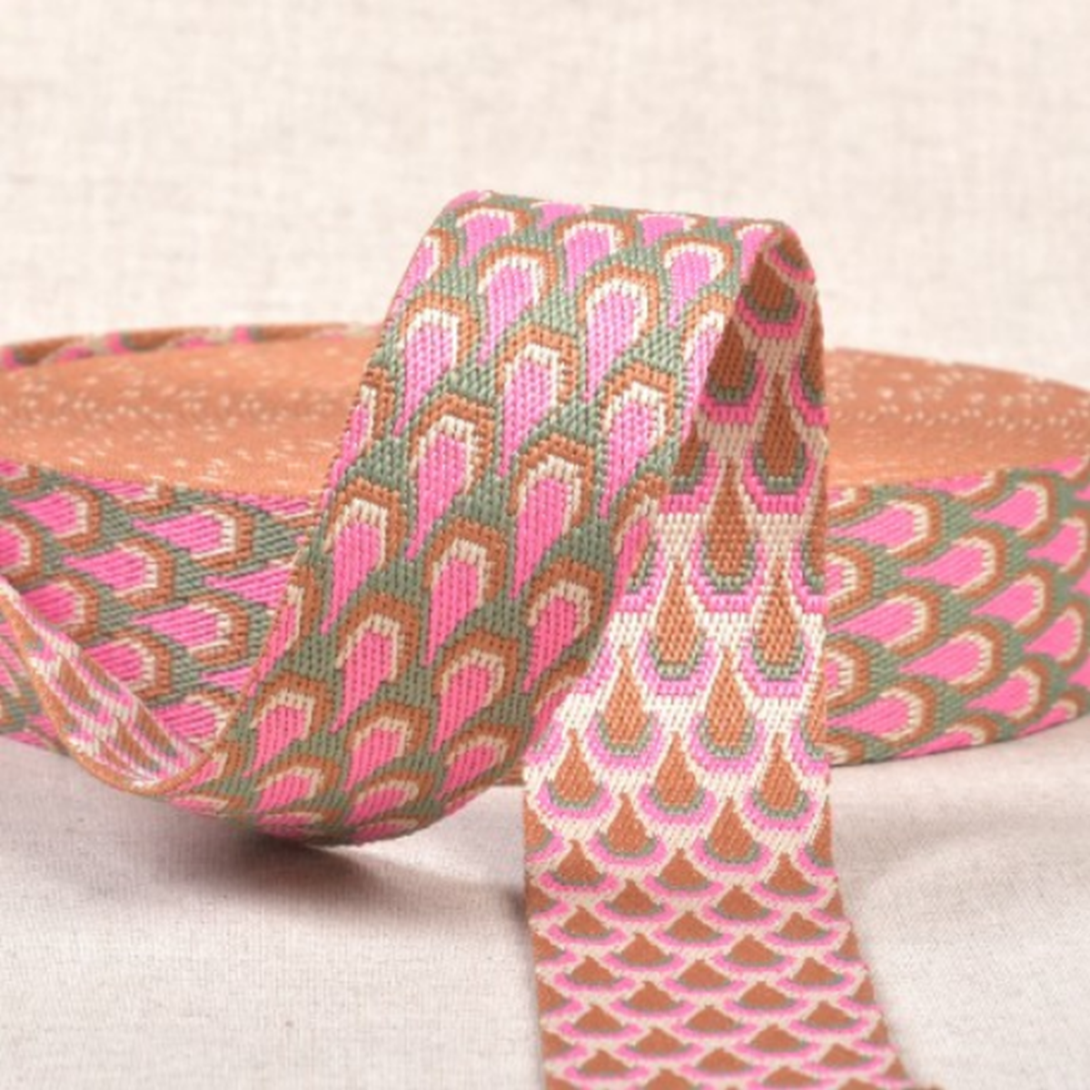doppelseitiges Gurtenband Pfau 38mm pink/mint/beige
