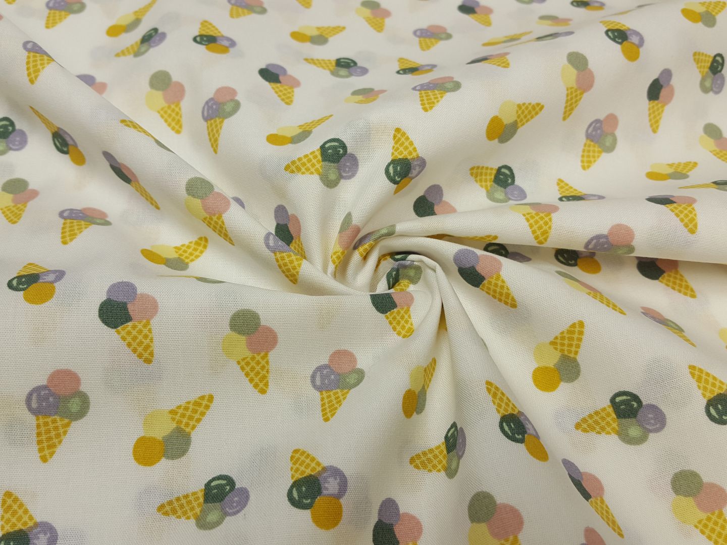 IceCream offwhite/pastell