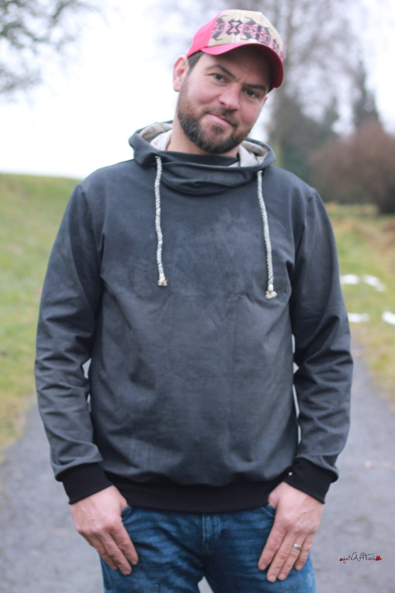 Papierschnittmuster X-te Hoodie Herren von Fadenkäfer