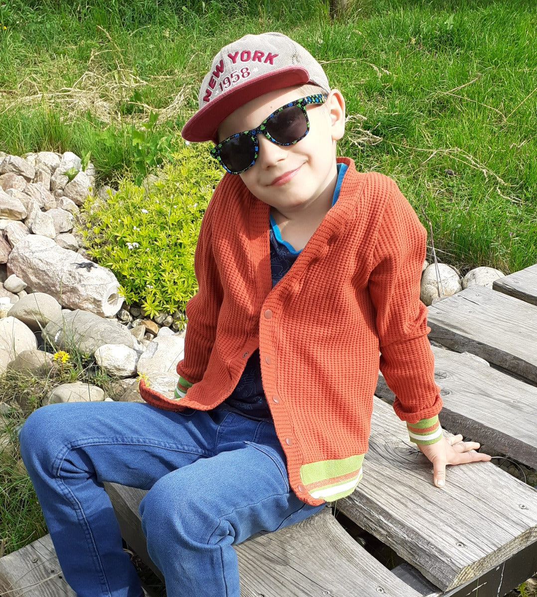 Papierschnittmuster Strickjacke Karo Kinder von Fadenkäfer