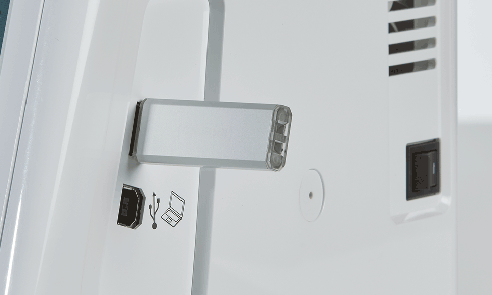 Brother Innov-is V3 USB Anschlüsse