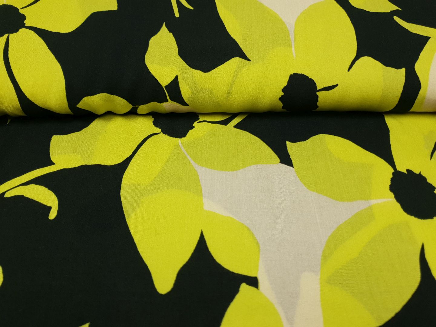 Iri Flower schwarz/ecru/lime