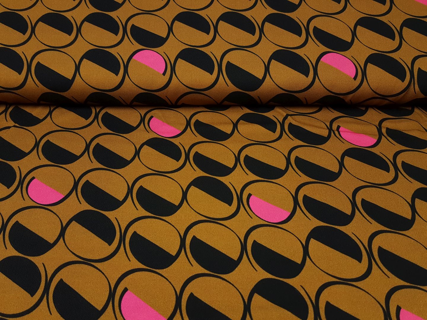 Iselin fuchsbraun/schwarz/pink