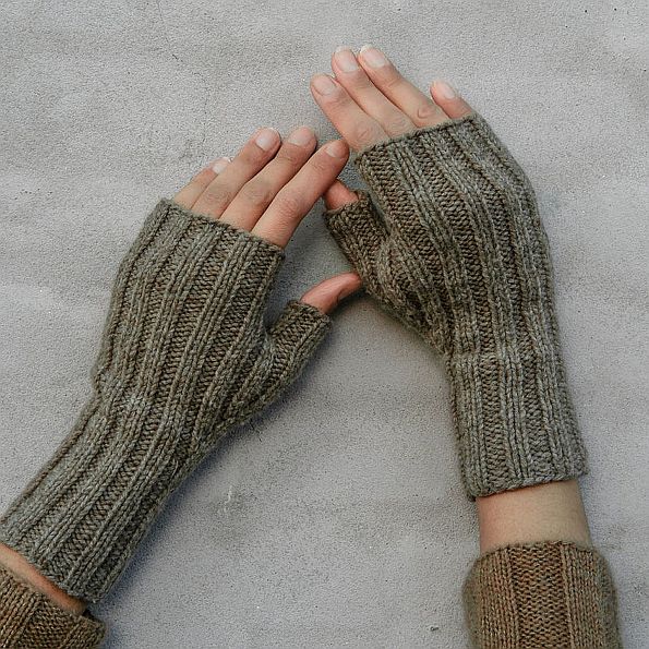 Knitting for Olive - Nuuk Gloves