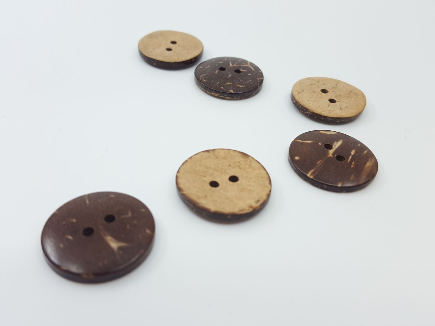 Kokosnuss-Knöpfe dunkelbraun/beige 15mm